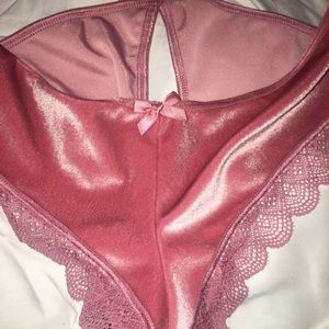 🆕 2 cheeky from Victoria Secret